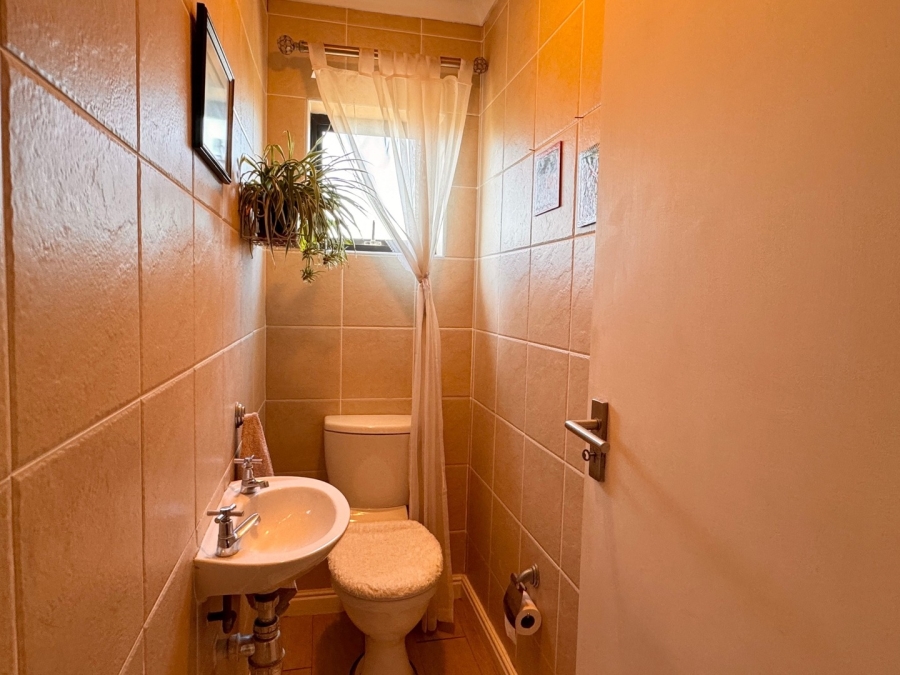 3 Bedroom Property for Sale in Big Bay Western Cape